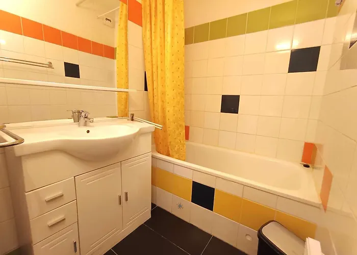 6 Pers Avec Balcon, Expose Sud, A 1700m D'altitude A - Fr-1-457-187